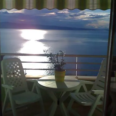 Beverly 1 Omiš